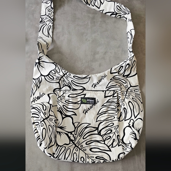 Handbags - 💚10 for $10💚 Cute Hawaiian shoulder bag